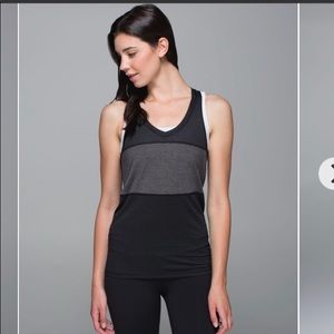 Lululemon Pedal to the Medal singlet sz 6